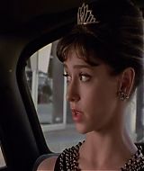 2000-AudreyHepburnStory-0012.jpg