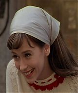 2000-AudreyHepburnStory-0200.jpg