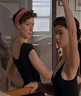 2000-AudreyHepburnStory-0220.jpg