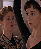 2000-AudreyHepburnStory-0303.jpg