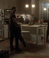2012-TheClientList-S01E08-327.jpg