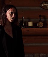 9-1-1-S02E13-312.jpg
