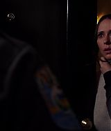 9-1-1-S02E13-341.jpg