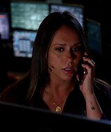 9-1-1-S03E01-213.jpg