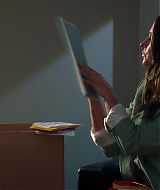 9-1-1-S03E07-030.jpg