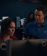 911-S08E01-018.jpg
