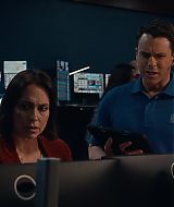 911-S08E01-019.jpg