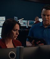 911-S08E01-020.jpg