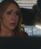9-1-1-S08E14-148.jpg